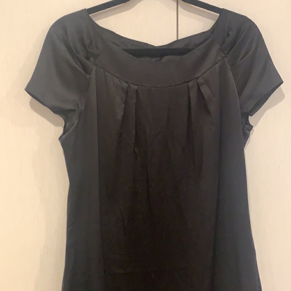 Satin open back black dress - Picture 4 of 13